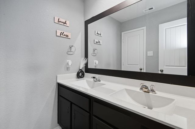 935 Bright Lotus Lane, Rosharon, TX 77583