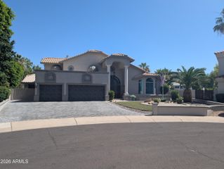 5866 W DEL LAGO Circle, Glendale, AZ 85308