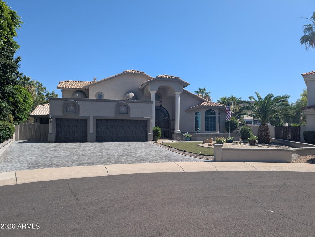 5866 W DEL LAGO Circle, Glendale, AZ 85308