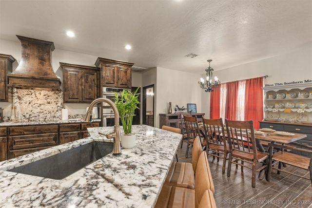 1113 Elizabeth Drive, Checotah, OK 74426