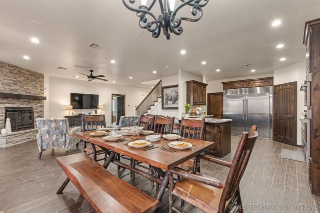 1113 Elizabeth Drive, Checotah, OK 74426