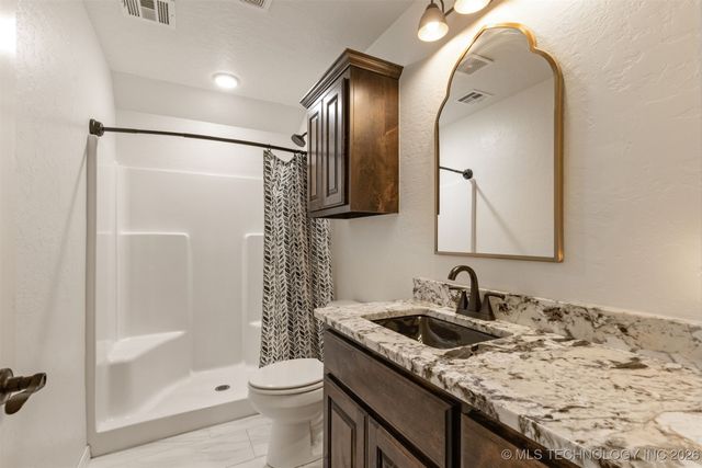 1113 Elizabeth Drive, Checotah, OK 74426