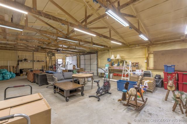 1113 Elizabeth Drive, Checotah, OK 74426