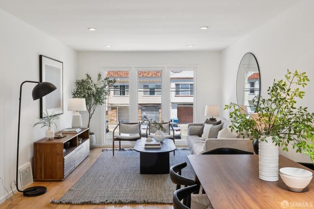 1571 Van Dyke Avenue, San Francisco, CA 94124