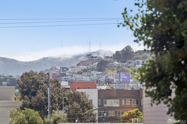 1571 Van Dyke Avenue, San Francisco, CA 94124