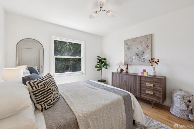 1571 Van Dyke Avenue, San Francisco, CA 94124