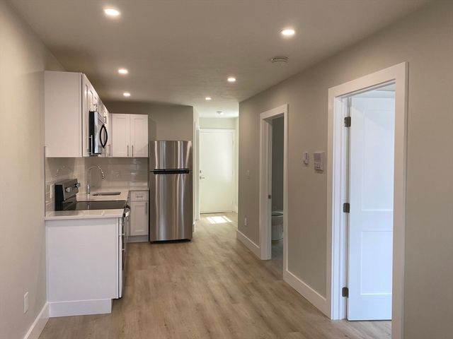 168 Cottage St 302, Boston, MA 02128