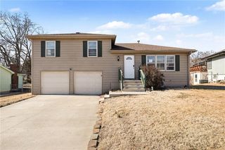 8704 Kentucky Avenue, Raytown, MO 64138