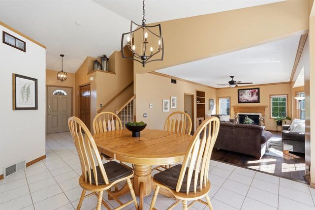 1237 Mockingbird Lane, Sun Prairie, WI 53590