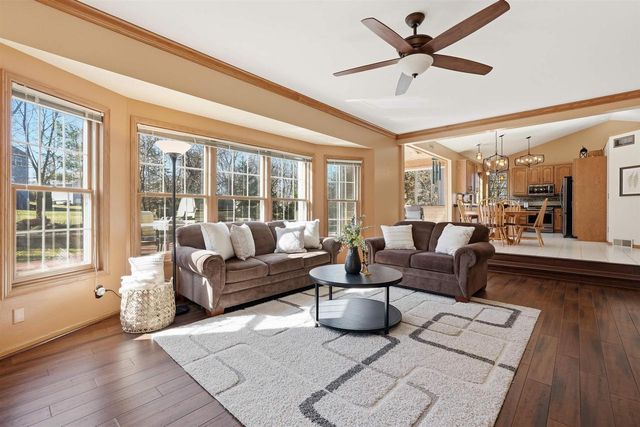 1237 Mockingbird Lane, Sun Prairie, WI 53590