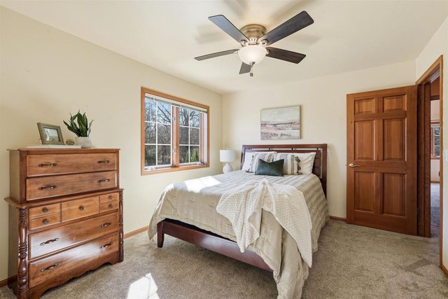 1237 Mockingbird Lane, Sun Prairie, WI 53590