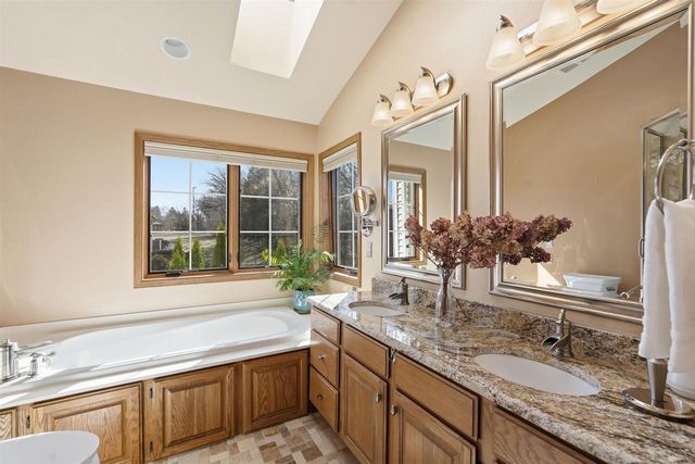 1237 Mockingbird Lane, Sun Prairie, WI 53590