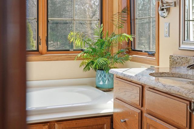 1237 Mockingbird Lane, Sun Prairie, WI 53590