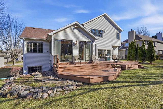 1237 Mockingbird Lane, Sun Prairie, WI 53590