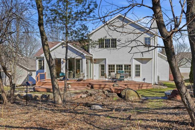 1237 Mockingbird Lane, Sun Prairie, WI 53590