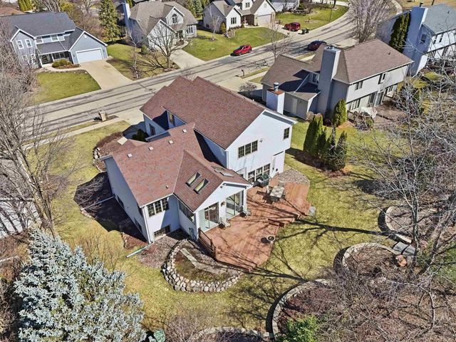 1237 Mockingbird Lane, Sun Prairie, WI 53590
