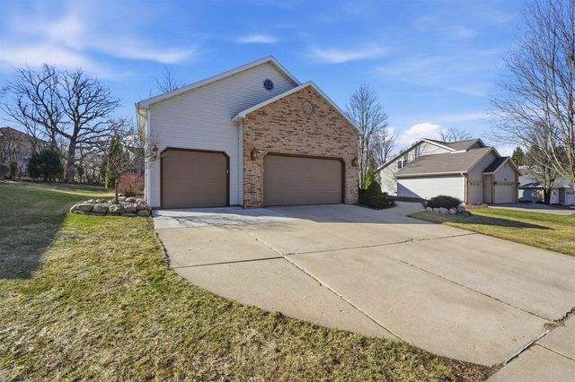 1237 Mockingbird Lane, Sun Prairie, WI 53590