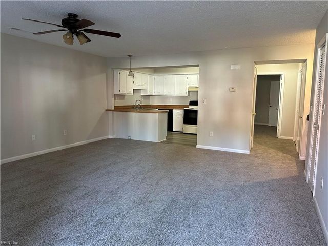 2142 Pier Pointe PL, Virginia Beach, VA 23455