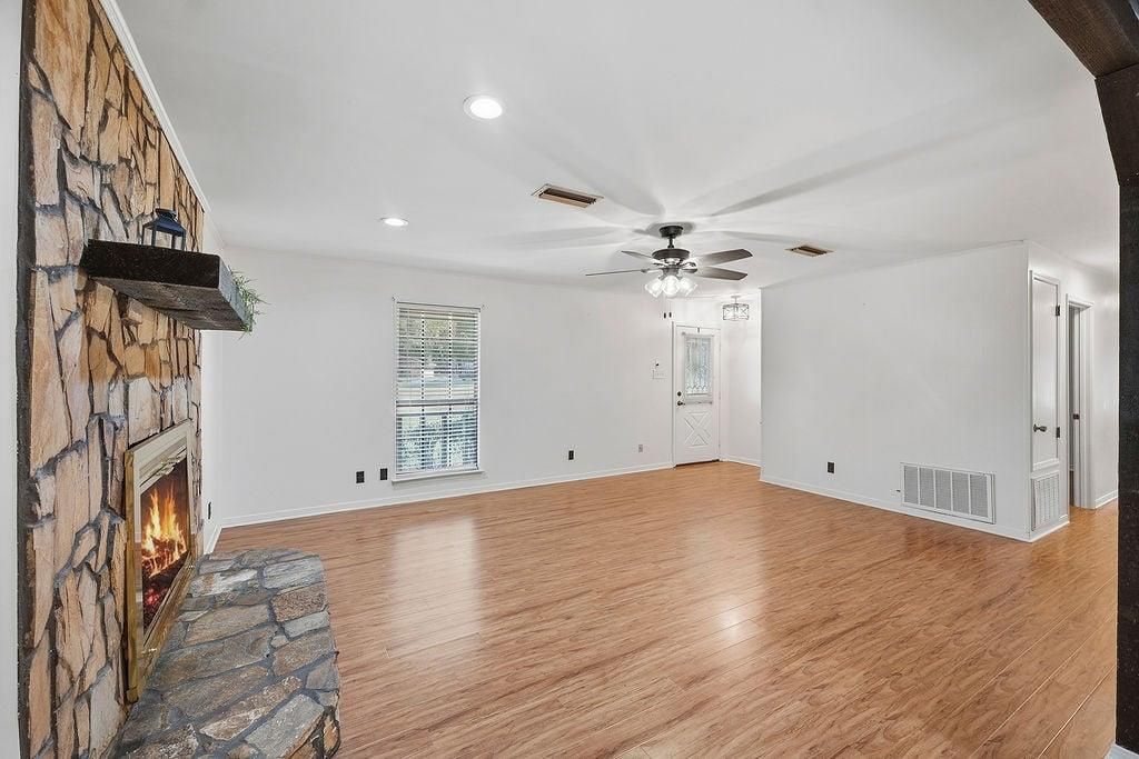 3227 Graham Road N, Mobile, AL 36618 — photo 2