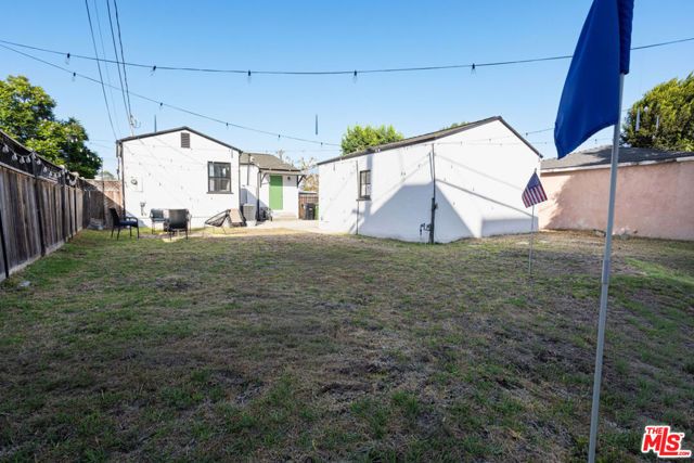 2813 S Bentley Avenue, Los Angeles, CA 90064