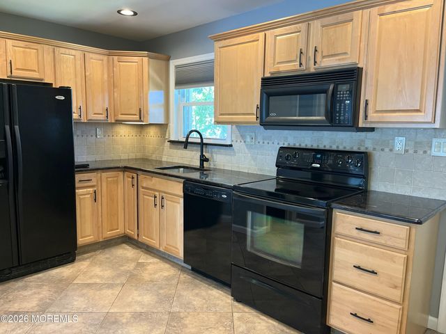 53 Primrose Lane, Brick, NJ 08724