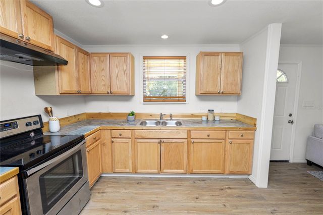 842 N NOKOMIS AVENUE, Lakeland, FL 33815