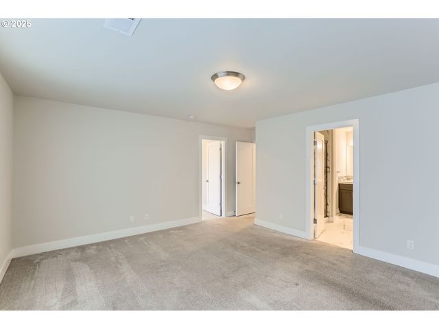 4277 Se REED Dr, Hillsboro, OR 97123