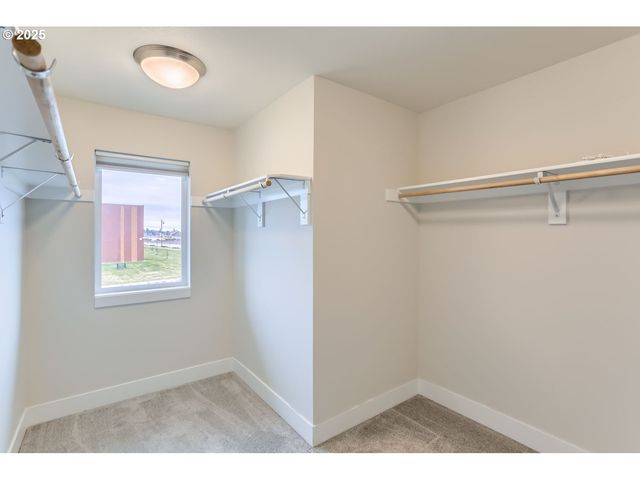 4277 Se REED Dr, Hillsboro, OR 97123