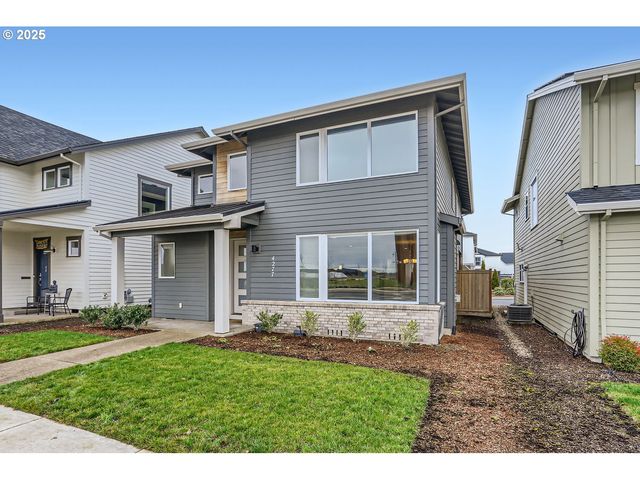4277 Se REED Dr, Hillsboro, OR 97123