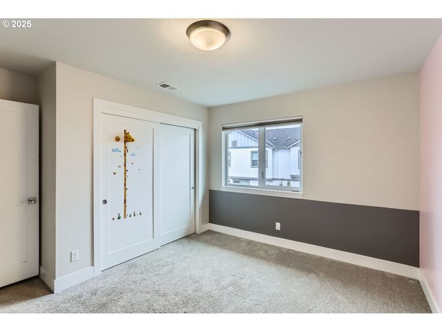 4277 Se REED Dr, Hillsboro, OR 97123