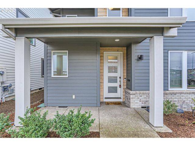 4277 Se REED Dr, Hillsboro, OR 97123