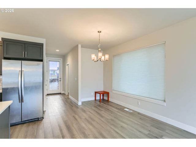 4277 Se REED Dr, Hillsboro, OR 97123
