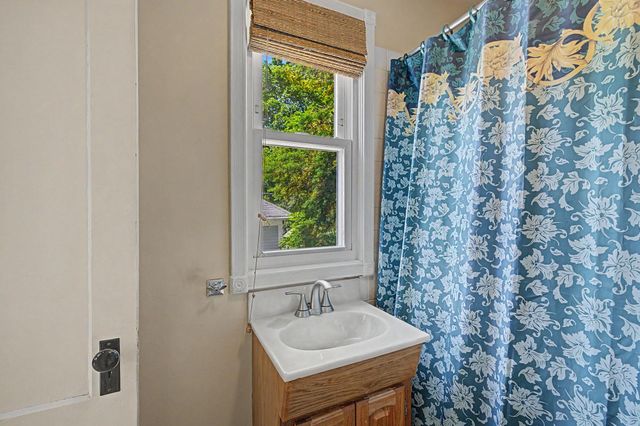 326 Walnut Street, Manchester, NH 03104