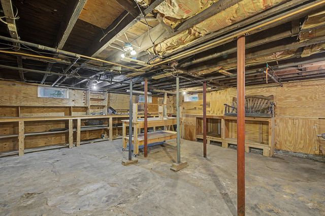 326 Walnut Street, Manchester, NH 03104