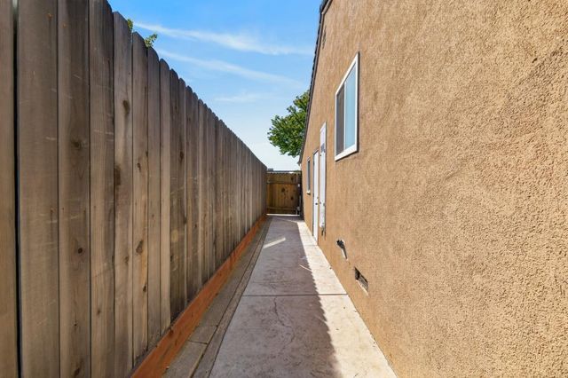 6065 40th Ave, Sacramento, CA 95824