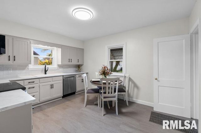 2717 7TH Street, Moline, IL 61265