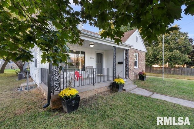 2717 7TH Street, Moline, IL 61265