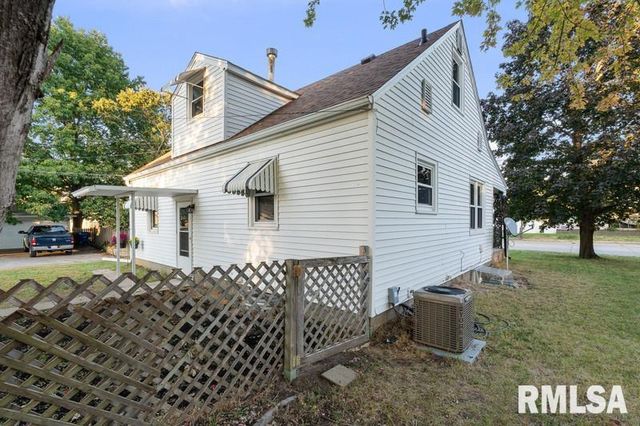 2717 7TH Street, Moline, IL 61265