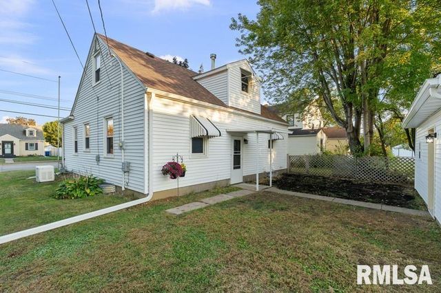 2717 7TH Street, Moline, IL 61265