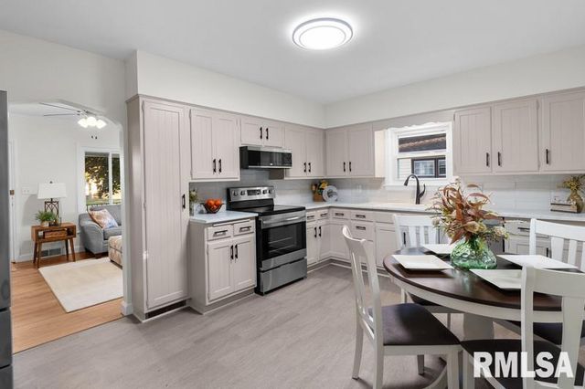 2717 7TH Street, Moline, IL 61265