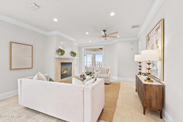 1616 RIVER Road 102, Jacksonville, FL 32207