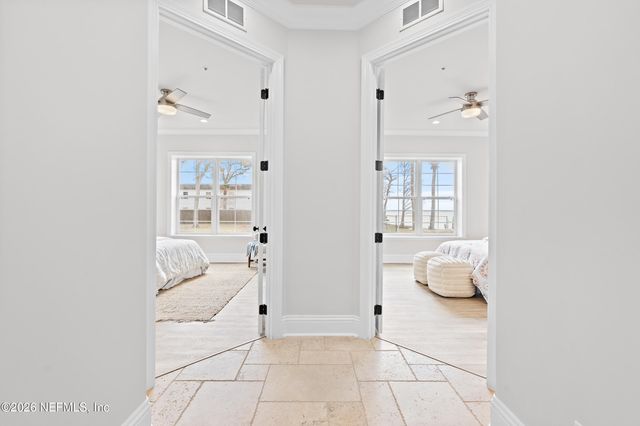 1616 RIVER Road 102, Jacksonville, FL 32207