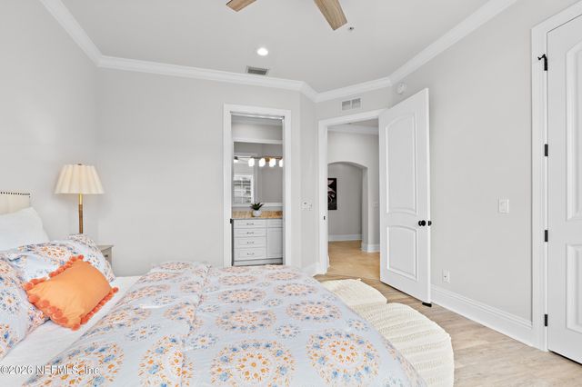 1616 RIVER Road 102, Jacksonville, FL 32207