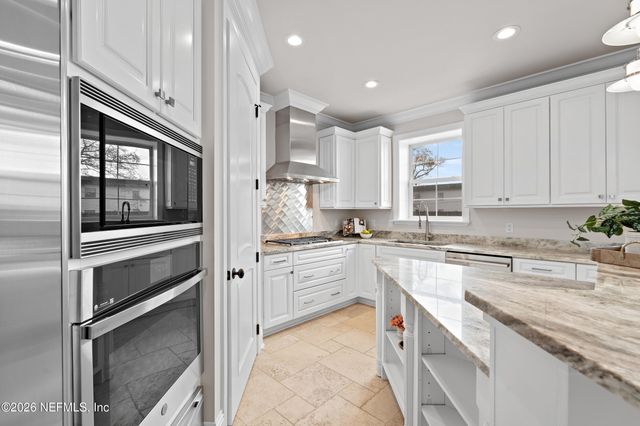 1616 RIVER Road 102, Jacksonville, FL 32207