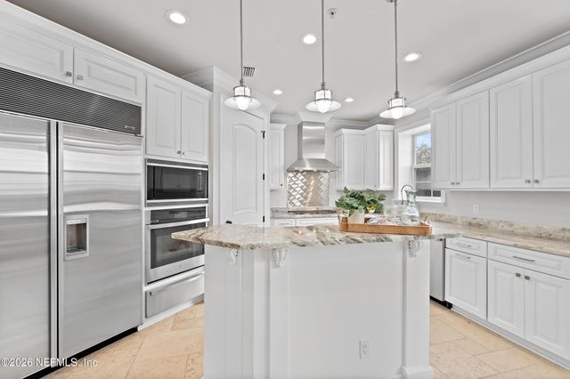 1616 RIVER Road 102, Jacksonville, FL 32207