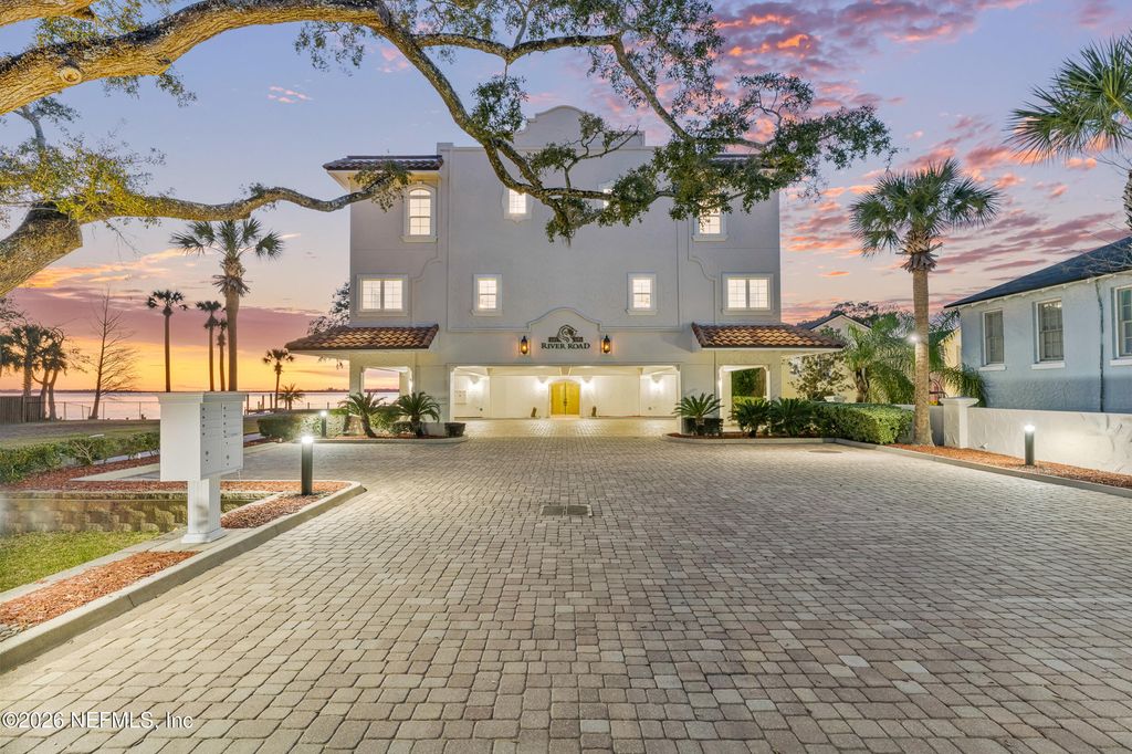 1616 RIVER Road 102, Jacksonville, FL 32207