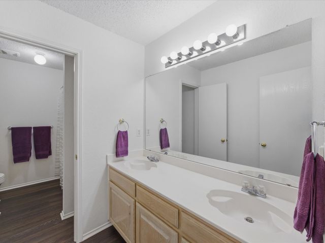 1123 Greenview Lane, Kennedale, TX 76060