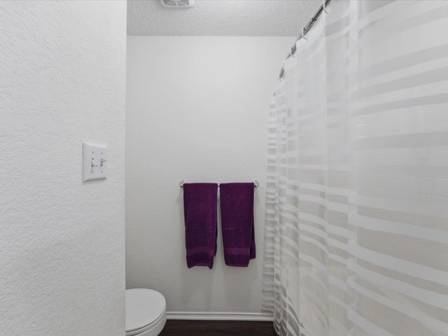 1123 Greenview Lane, Kennedale, TX 76060