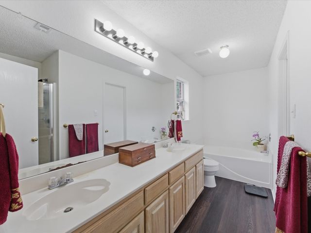 1123 Greenview Lane, Kennedale, TX 76060