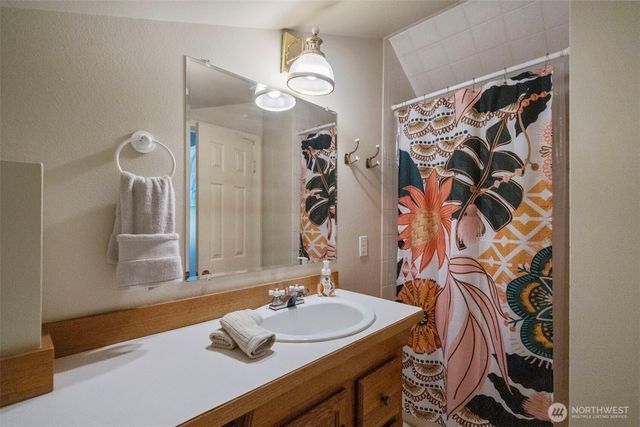 11002 SE 220th Place, Kent, WA 98031